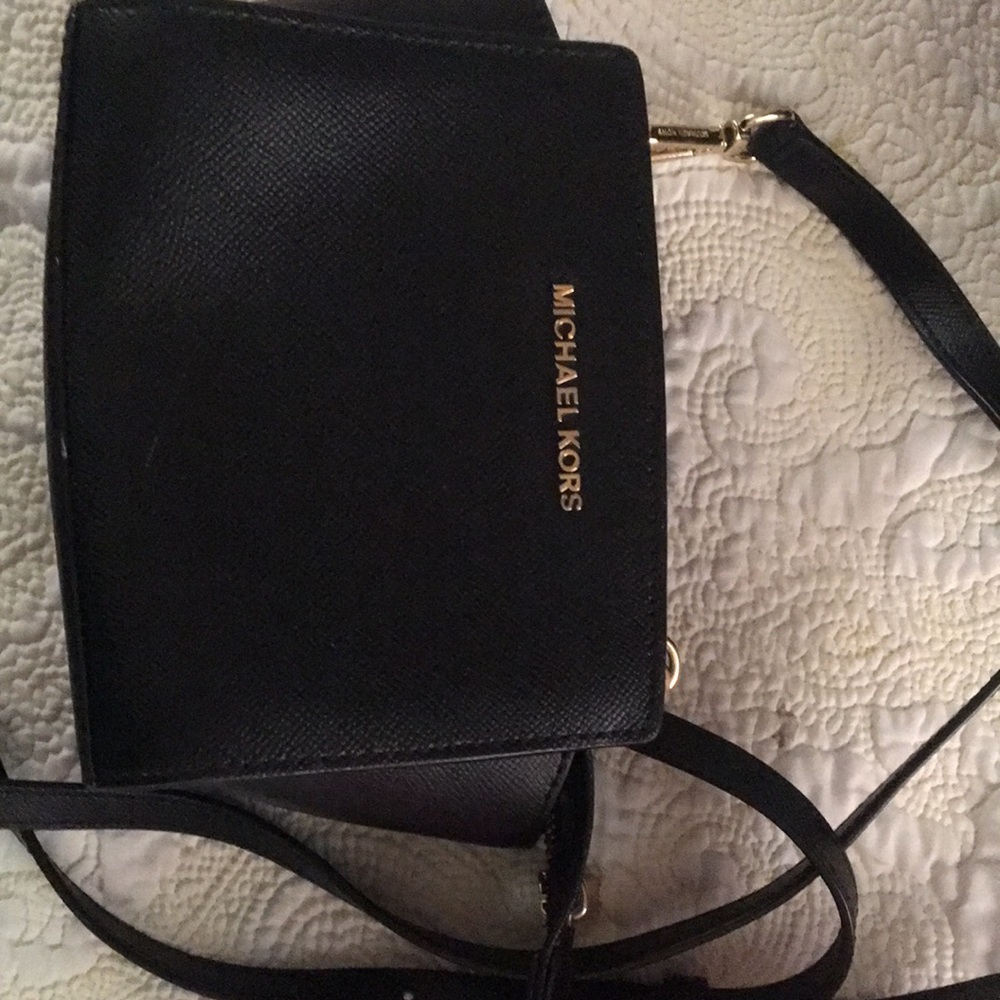 Michael Kors Crossbody!